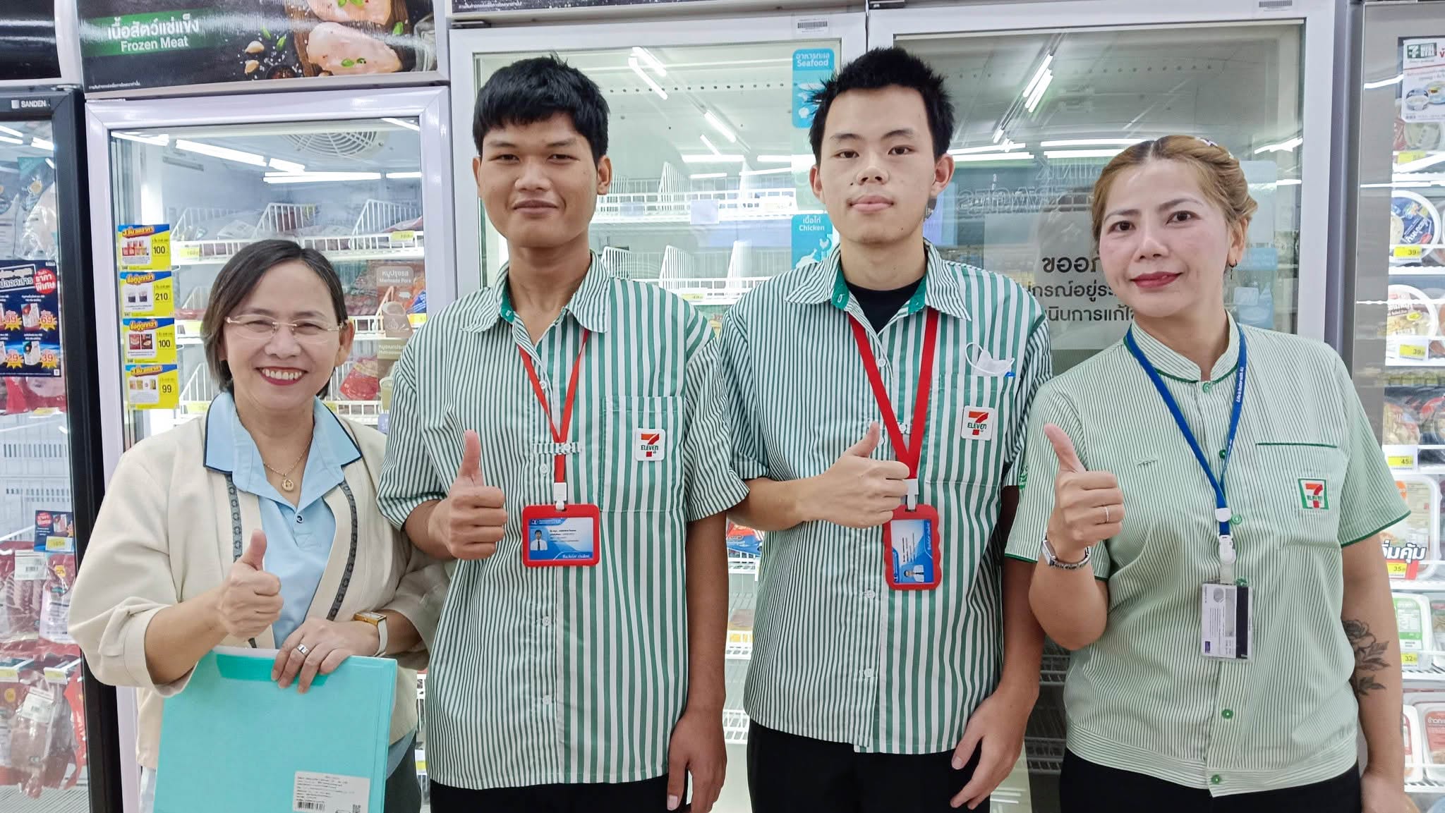 ลงพื้นที่นิเทศนักศึกษาฝึกงานทุกชั้นปี เพื่อเยี่ยมชม ติดตามผล และประเมินผลการฝึกปฏิบัติงานของนักศึกษา ณ สถานประกอบการ 7- eleven ในพื้นที่กรุงเทพมหานคร