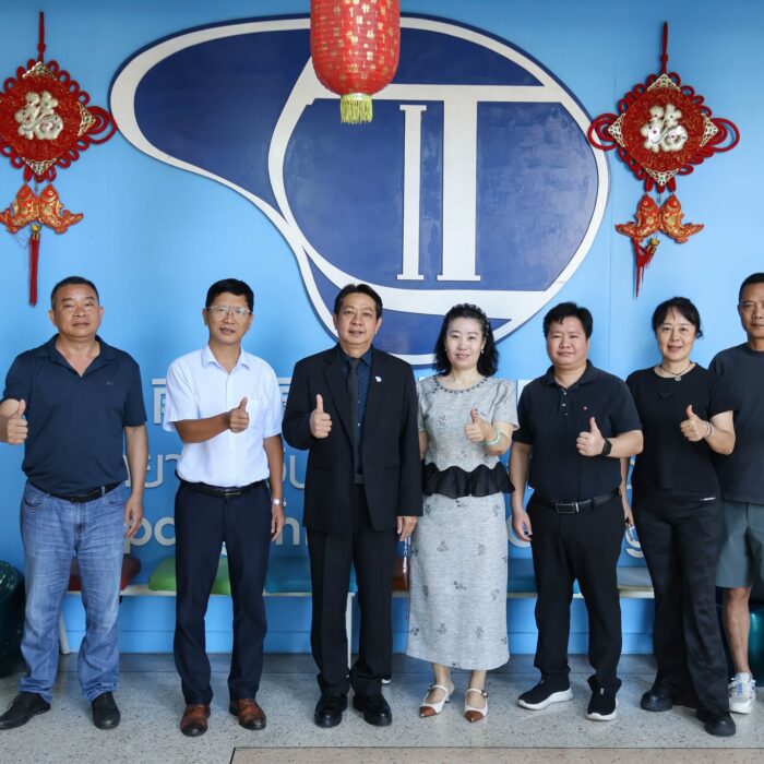ให้การต้อนรับคณะผู้บริหารจากโรงเรียนกวงฟูวิทยาคม จังหวัดเชียงราย